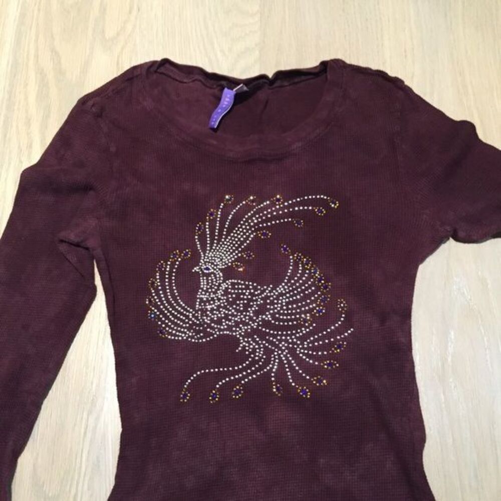 LF dark purple(thermal feel)top w/peacock graphic!